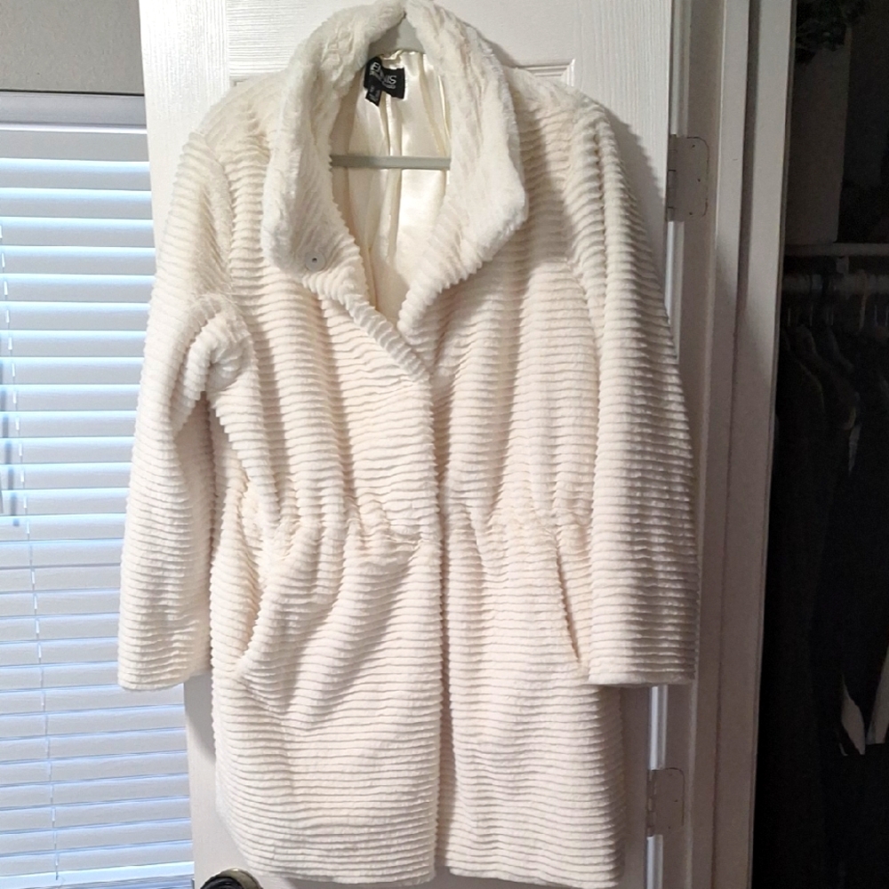 Cozy White Women's Jacket